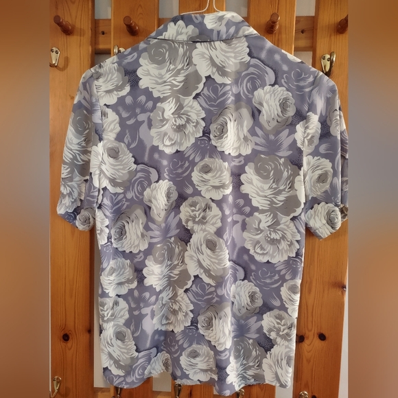 Vintage Floral Button-Down Blouse - Picture 4 of 4
